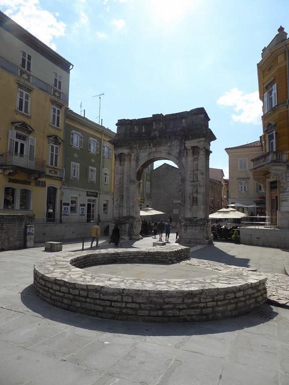 Apartment Asja Old City Center Pula Exterior foto